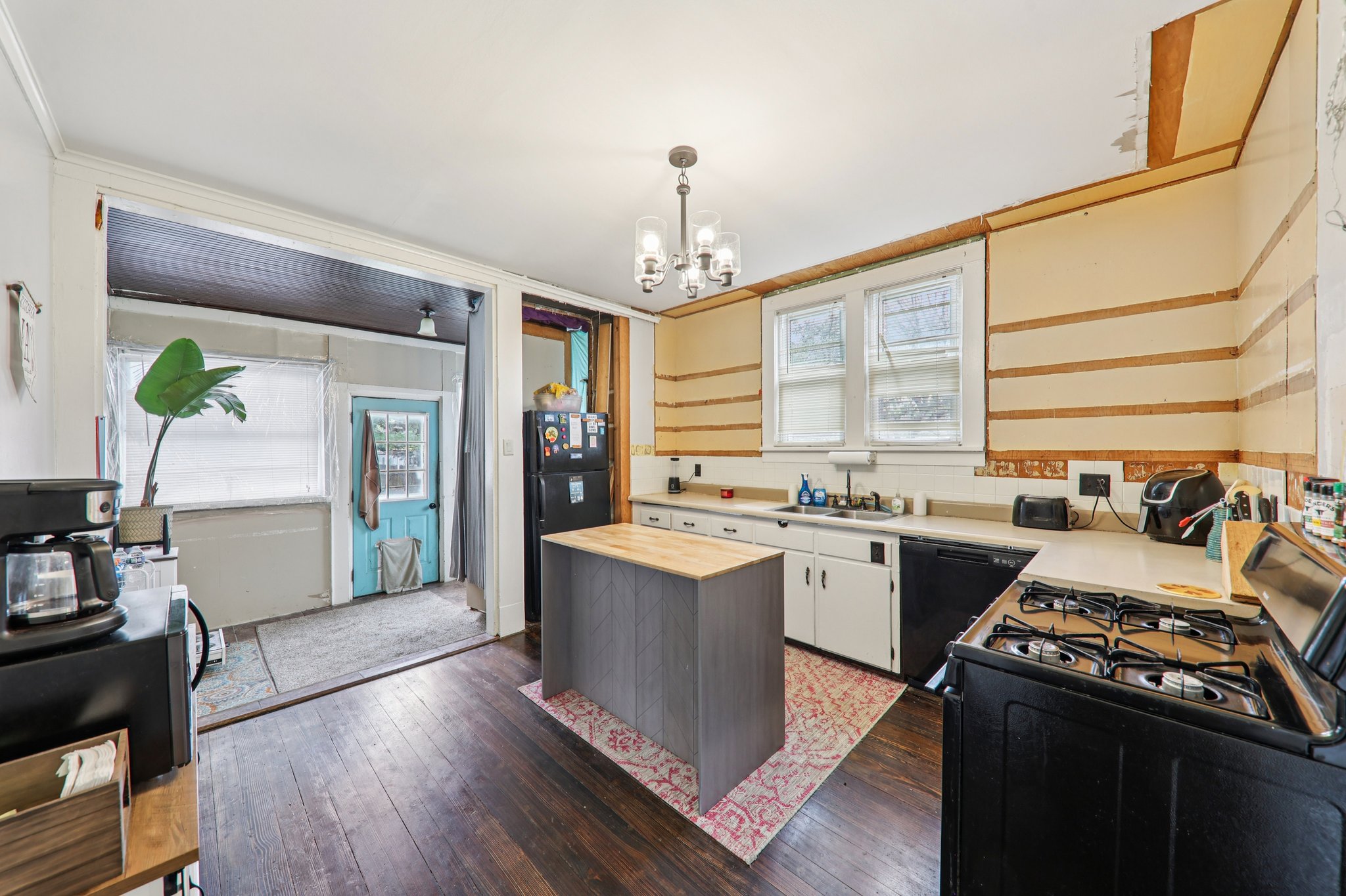 615 N Montgomery Ave-S1604-018.jpg