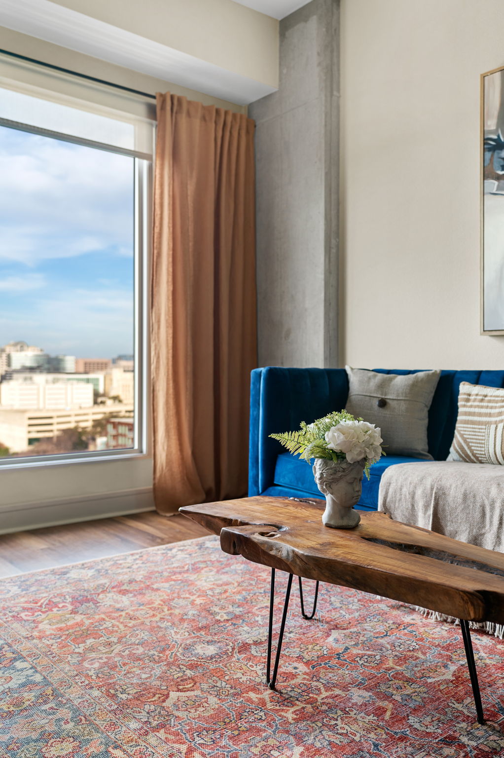 615 W 7th St, Austin, TX 78701, USA Photo 54