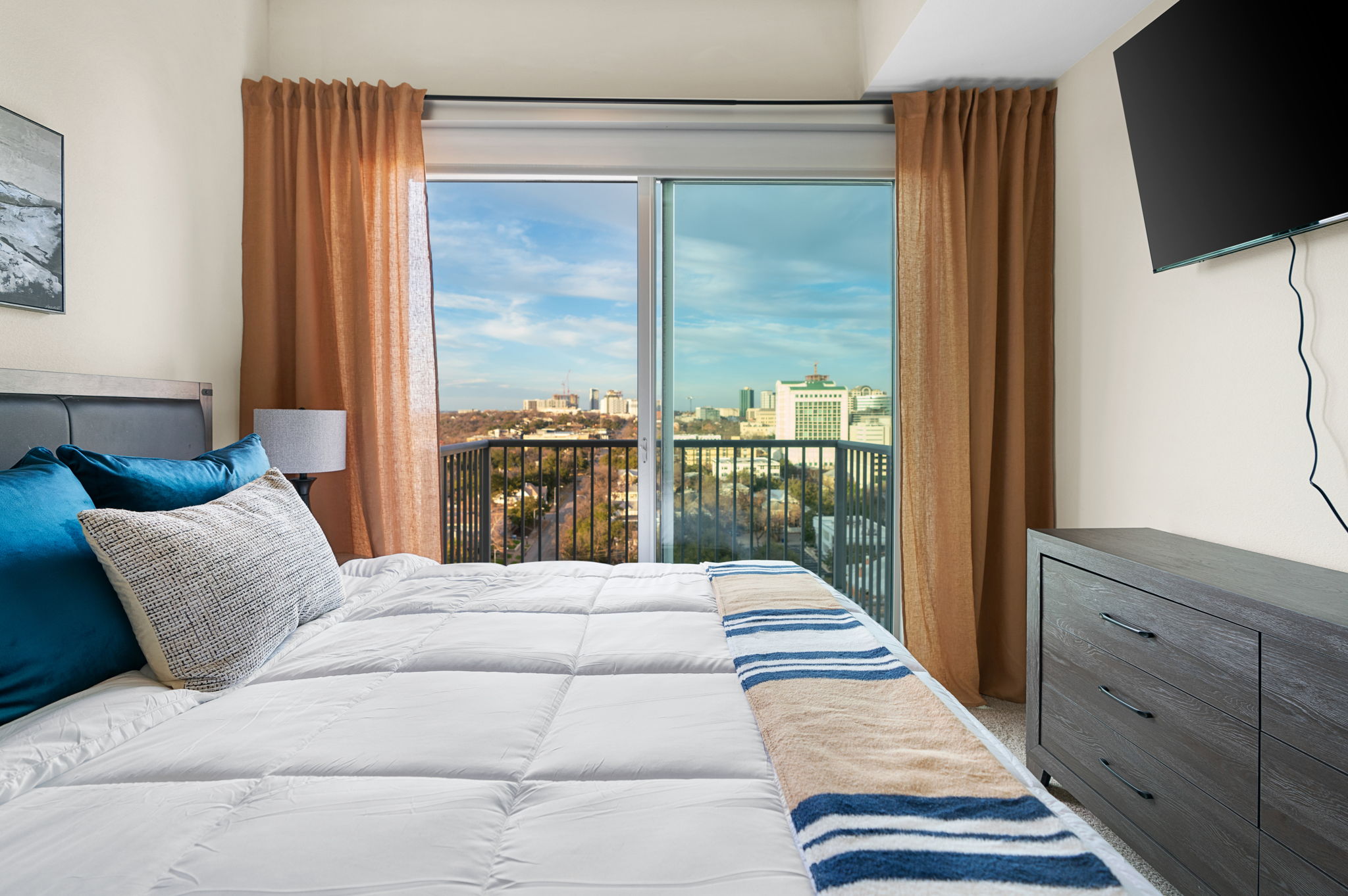 615 W 7th St, Austin, TX 78701, USA Photo 30