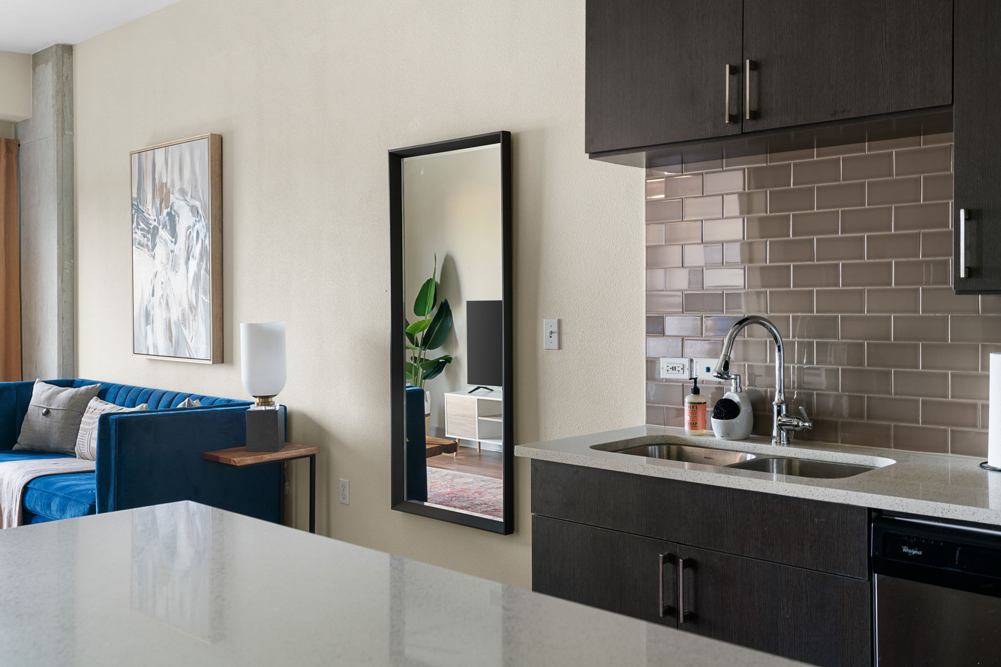 615 W 7th St, Austin, TX 78701, USA Photo 46