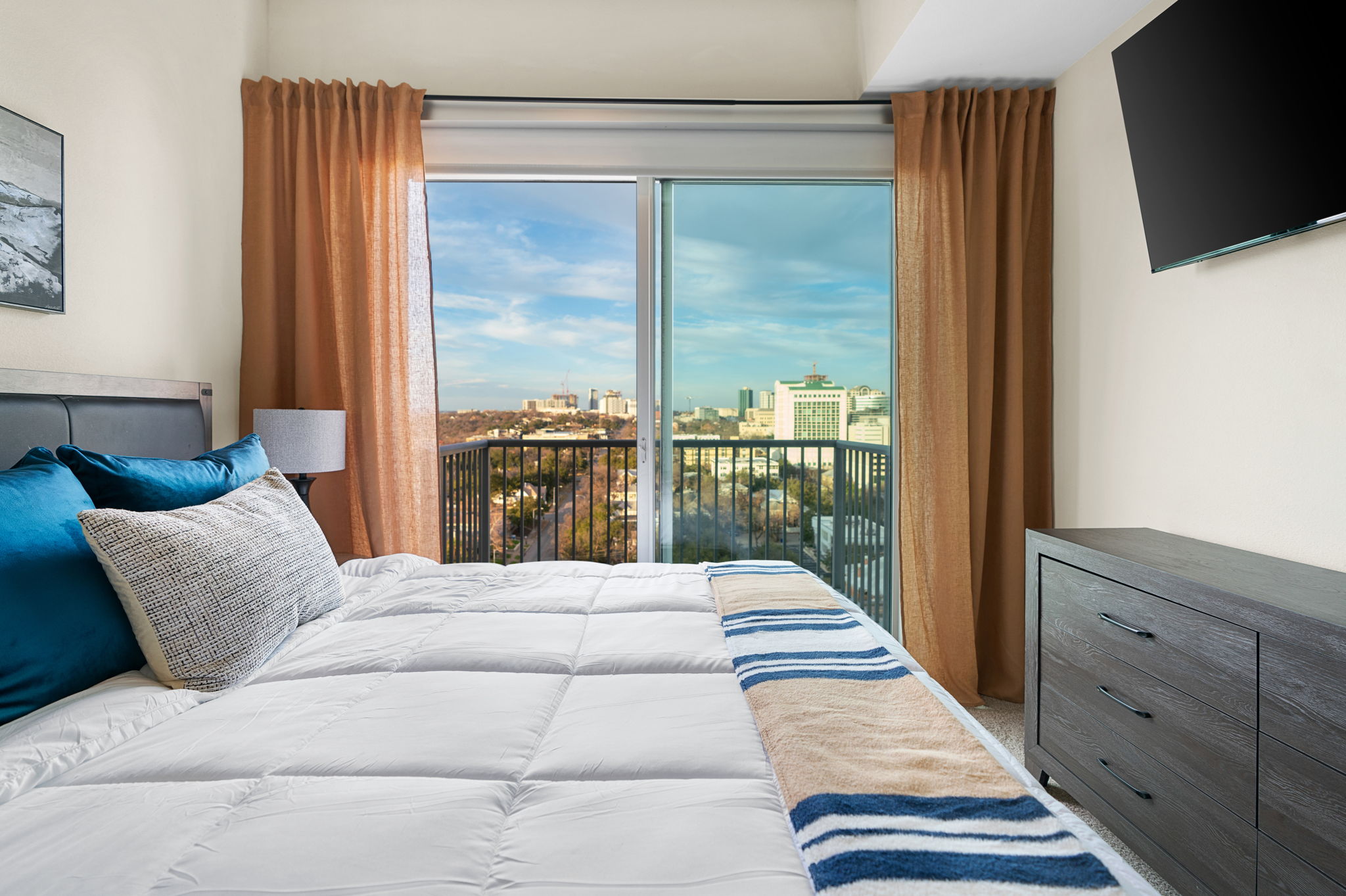 615 W 7th St, Austin, TX 78701, USA Photo 51