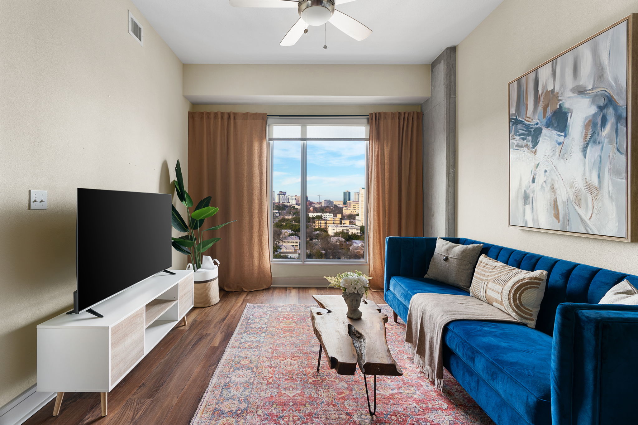 615 W 7th St, Austin, TX 78701, USA Photo 67