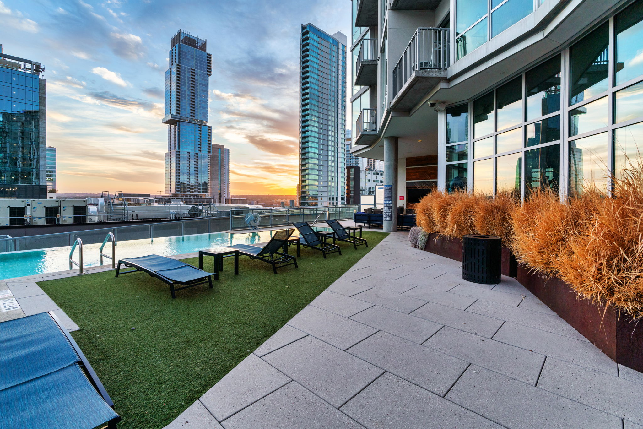 615 W 7th St, Austin, TX 78701, USA Photo 18