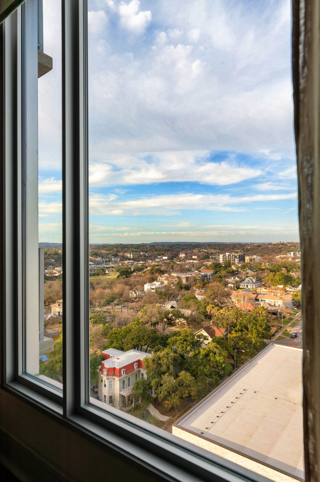 615 W 7th St, Austin, TX 78701, USA Photo 65