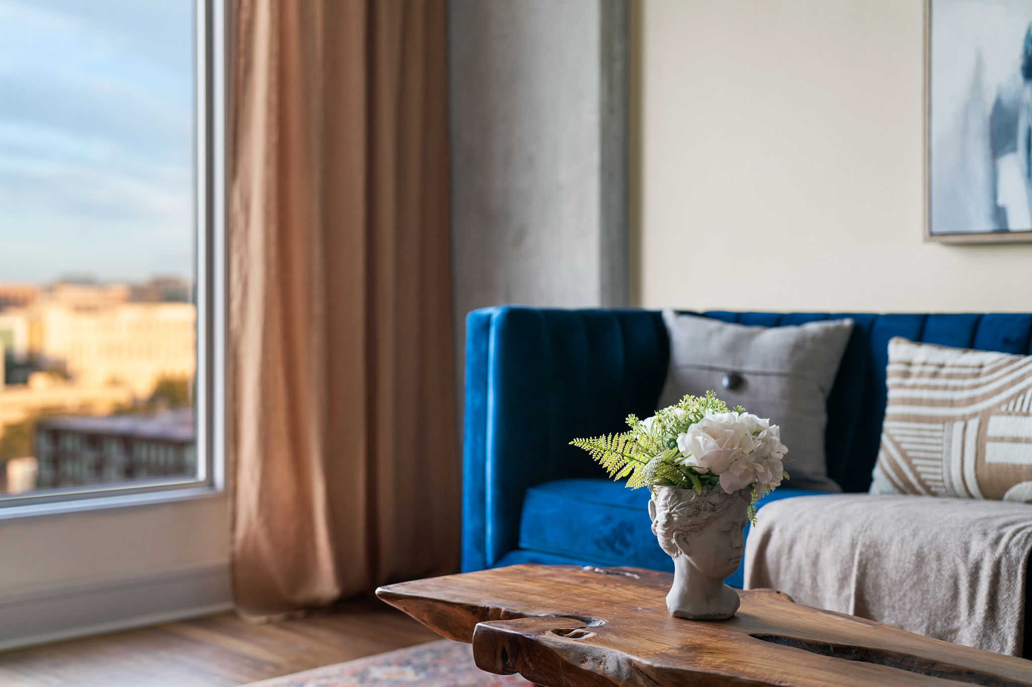 615 W 7th St, Austin, TX 78701, USA Photo 2