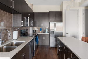 615 W 7th St, Austin, TX 78701, USA Photo 41