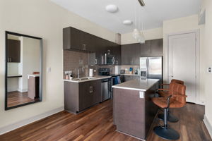 615 W 7th St, Austin, TX 78701, USA Photo 42