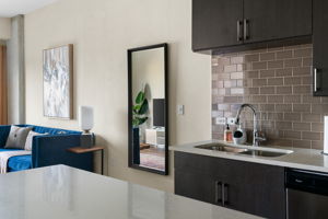 615 W 7th St, Austin, TX 78701, USA Photo 45