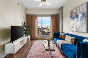 615 W 7th St, Austin, TX 78701, USA Photo 66