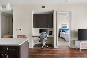 615 W 7th St, Austin, TX 78701, USA Photo 54