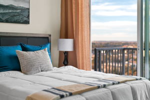 615 W 7th St, Austin, TX 78701, USA Photo 36