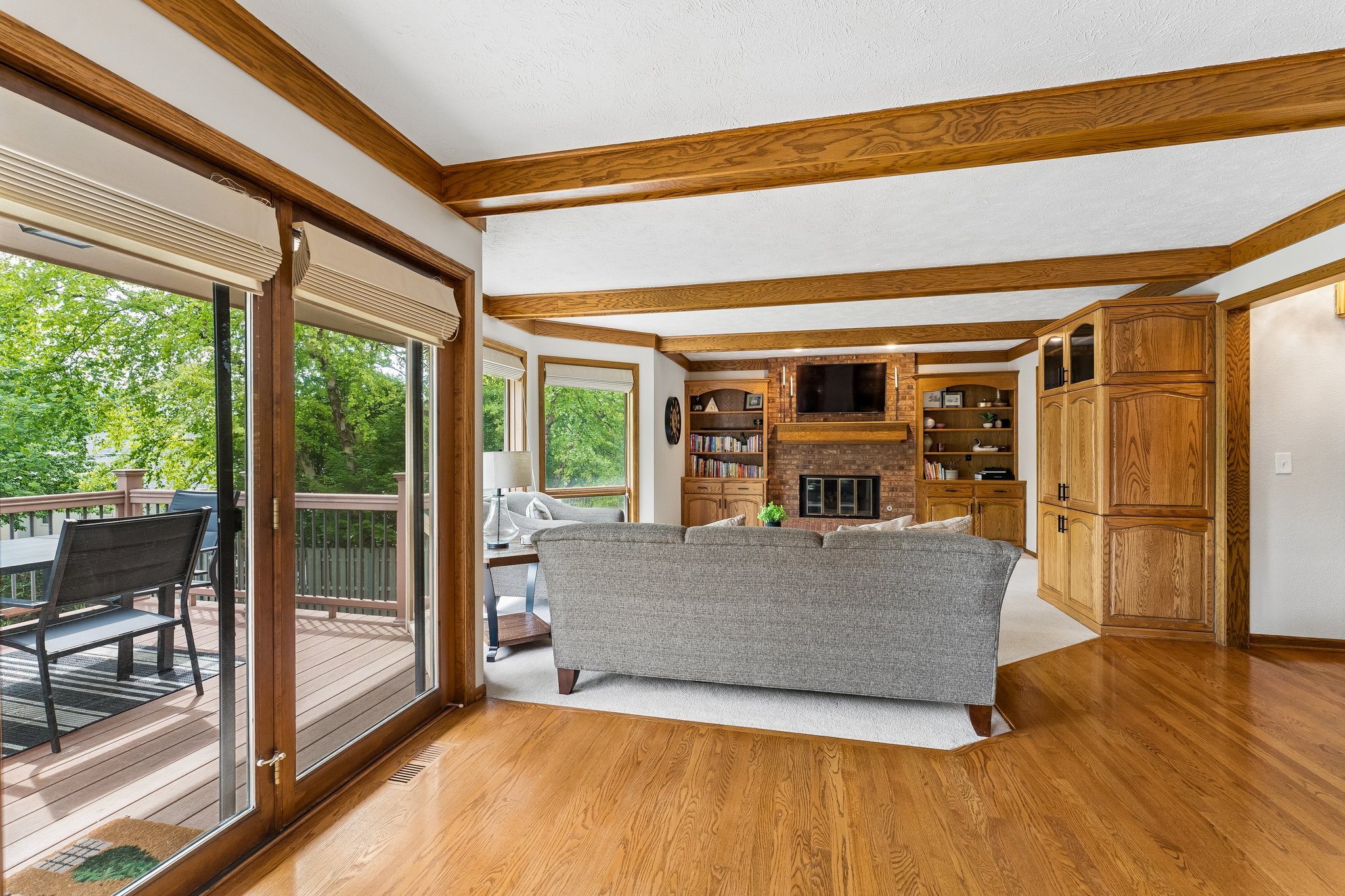 8740 - 6151 S 102nd Ave_003.jpg