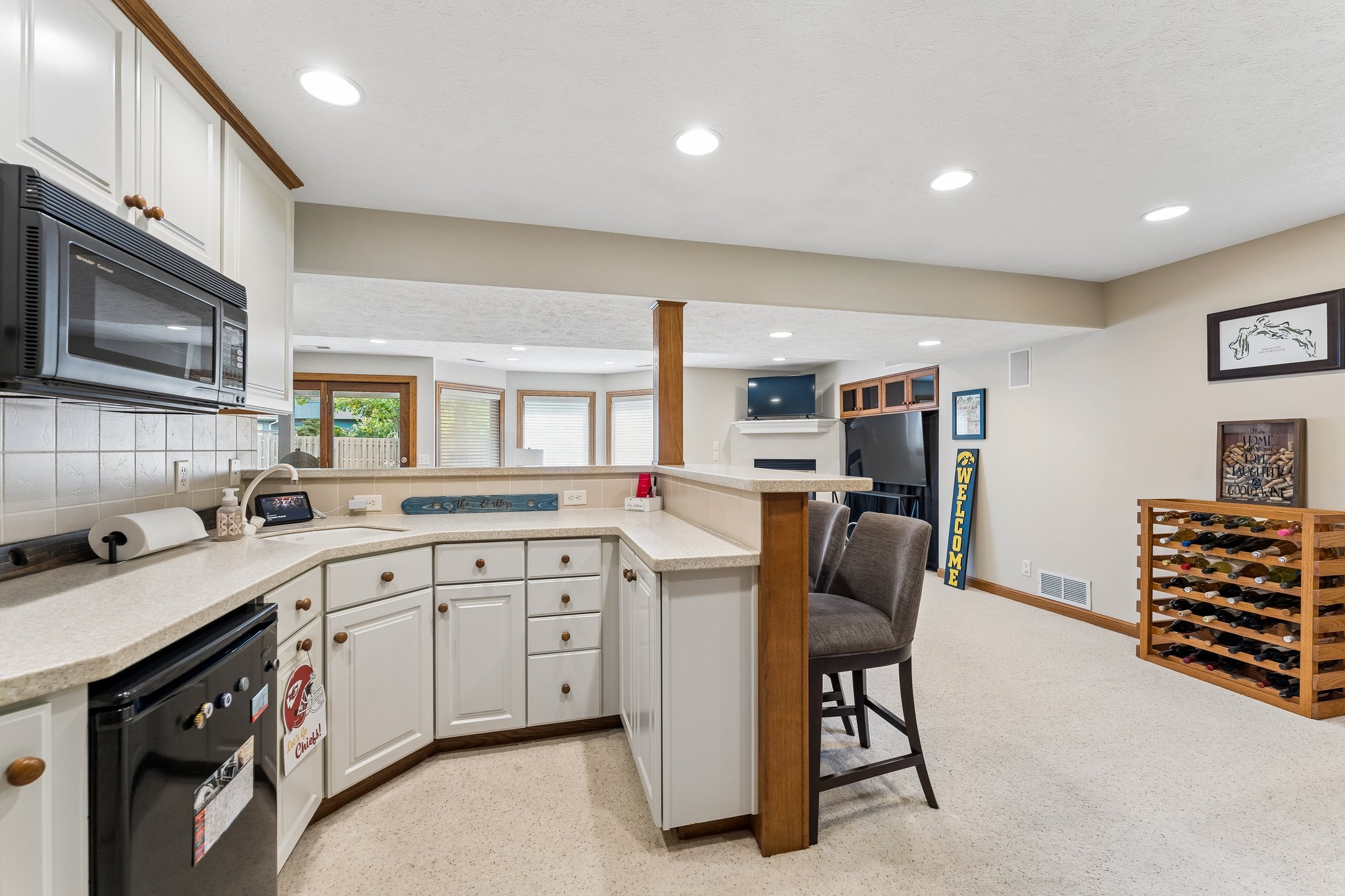 8740 - 6151 S 102nd Ave_011.jpg