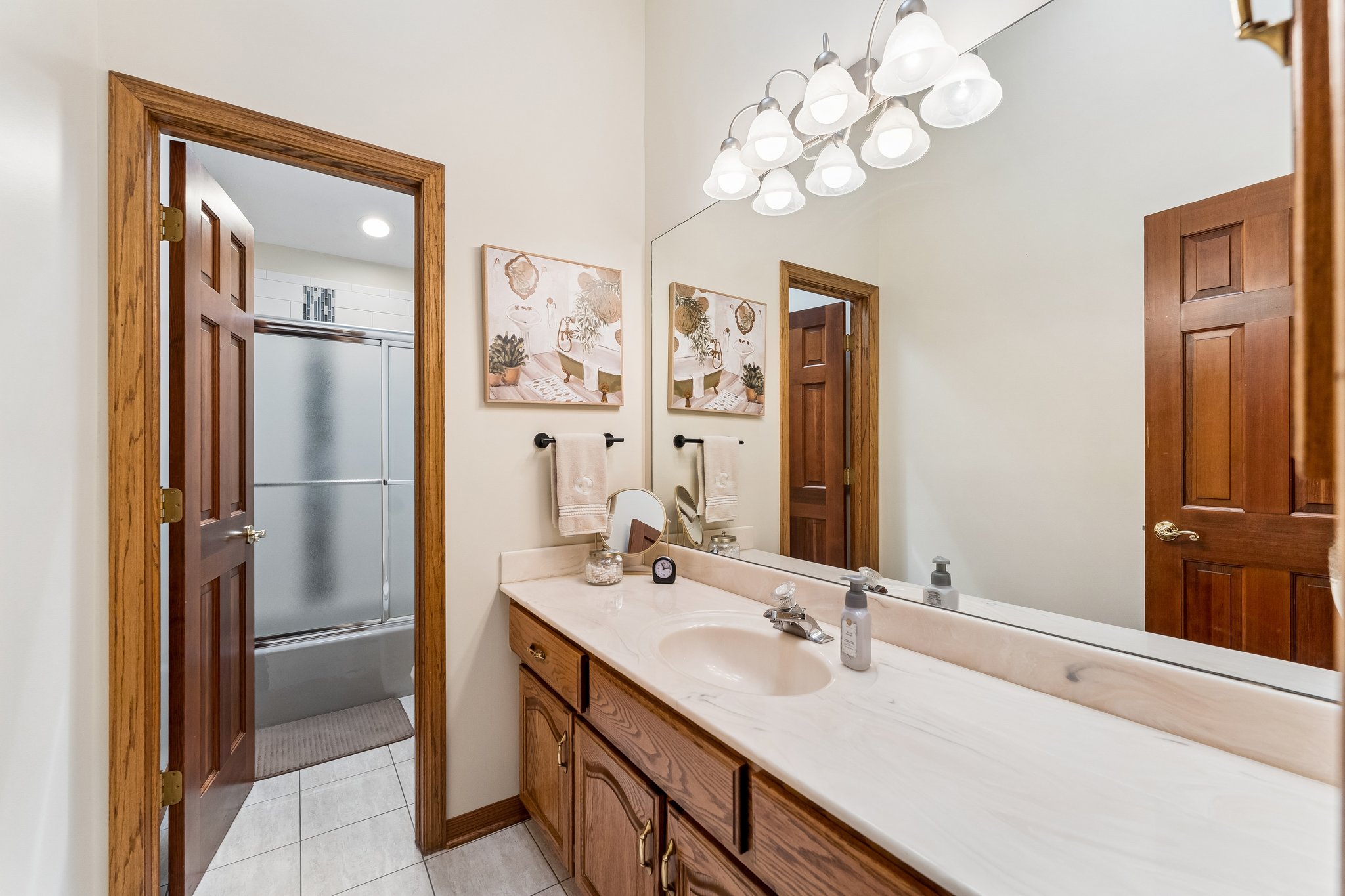 8740 - 6151 S 102nd Ave_021.jpg