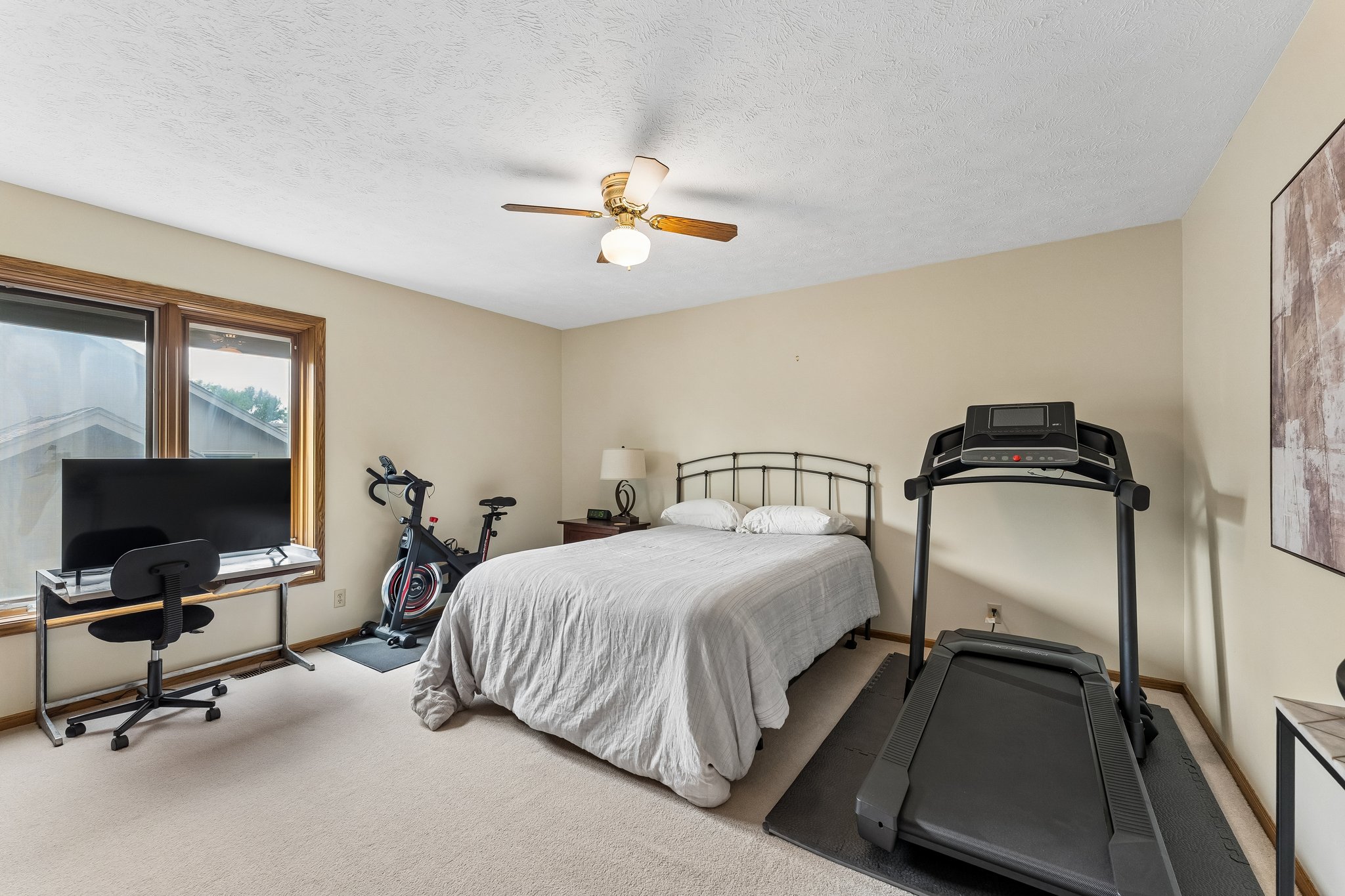 8740 - 6151 S 102nd Ave_024.jpg