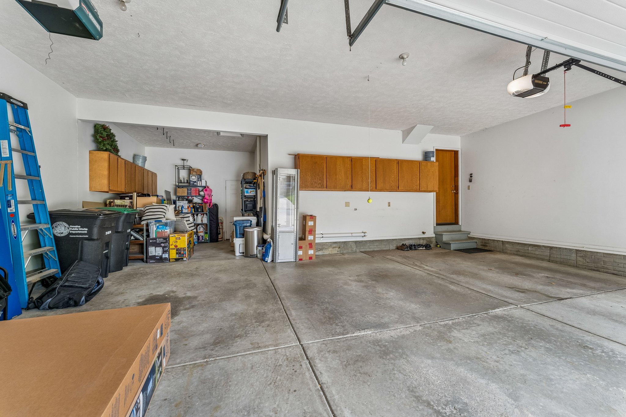 8740 - 6151 S 102nd Ave - 002.jpg