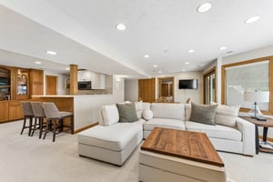 8740 - 6151 S 102nd Ave_036.jpg