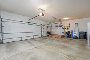 8740 - 6151 S 102nd Ave - 006.jpg