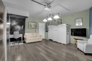  Photo 51