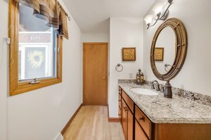  Photo 42