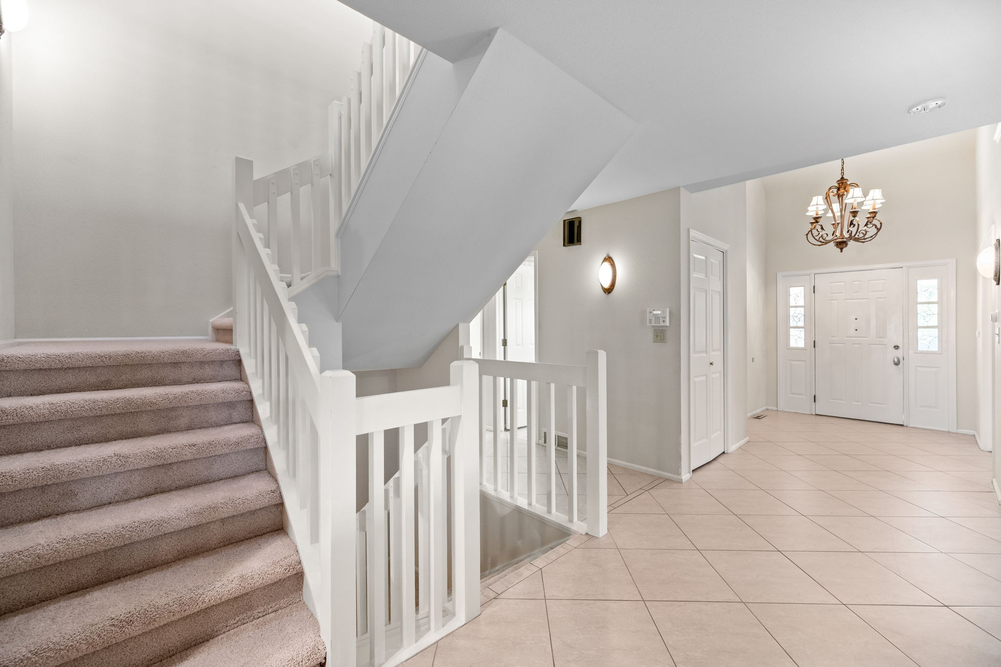 Foyer and open staircase