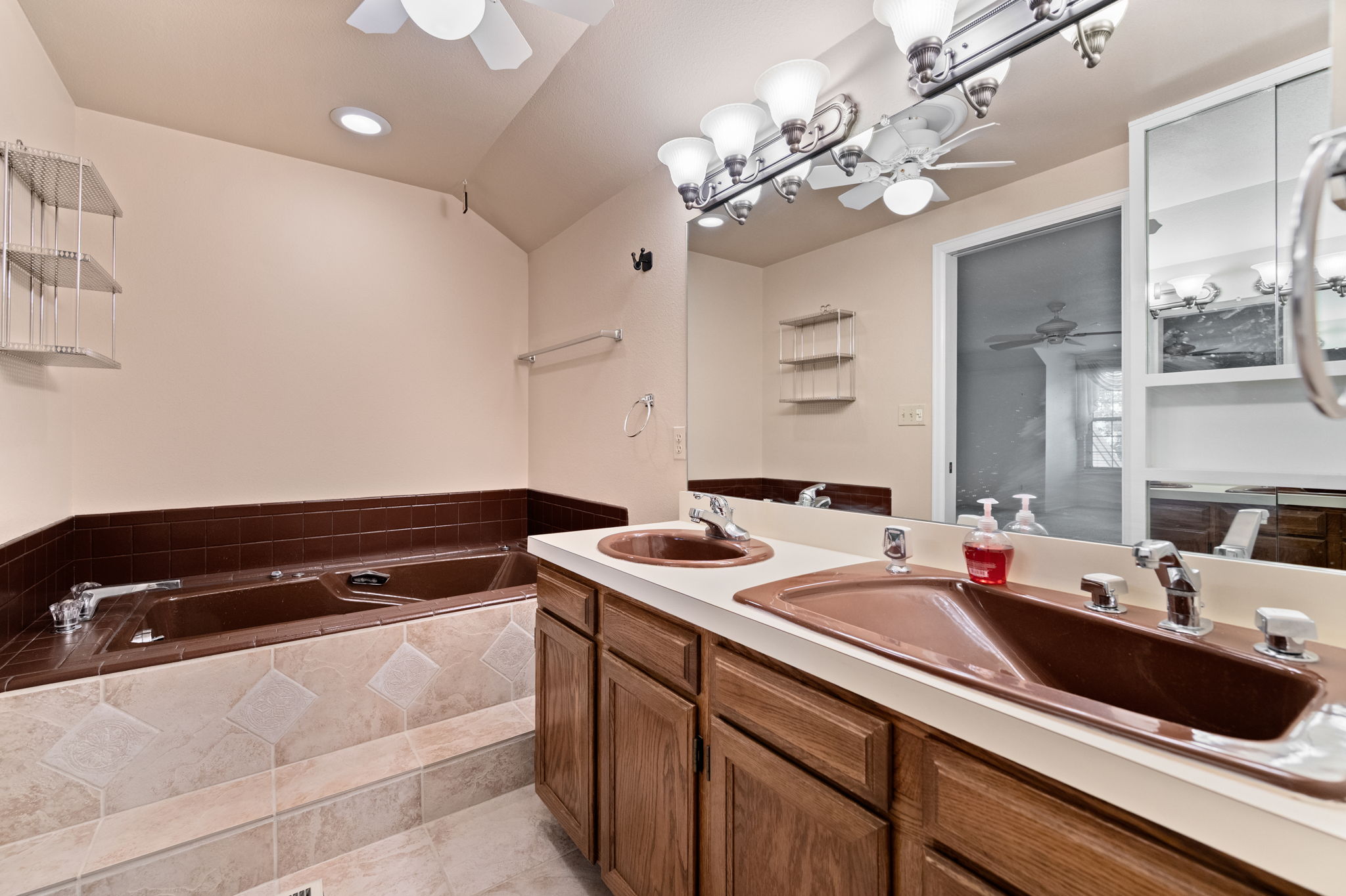 Upstairs Primary Bathroom