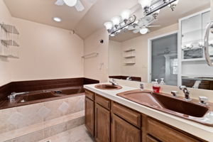 Upstairs Primary Bathroom