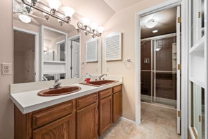 Upstairs Primary Bathroom