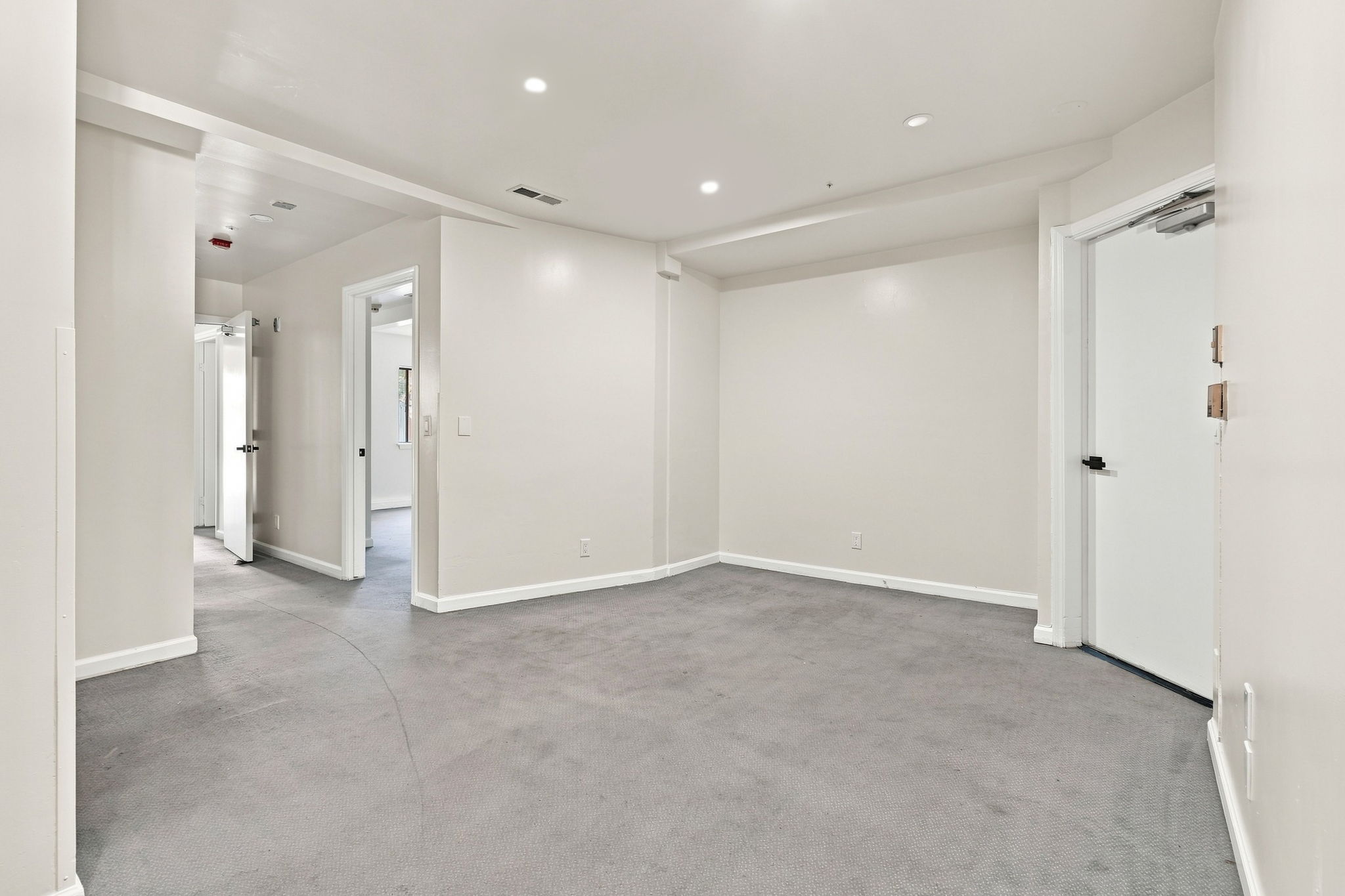 011_F8_616 39th Ave