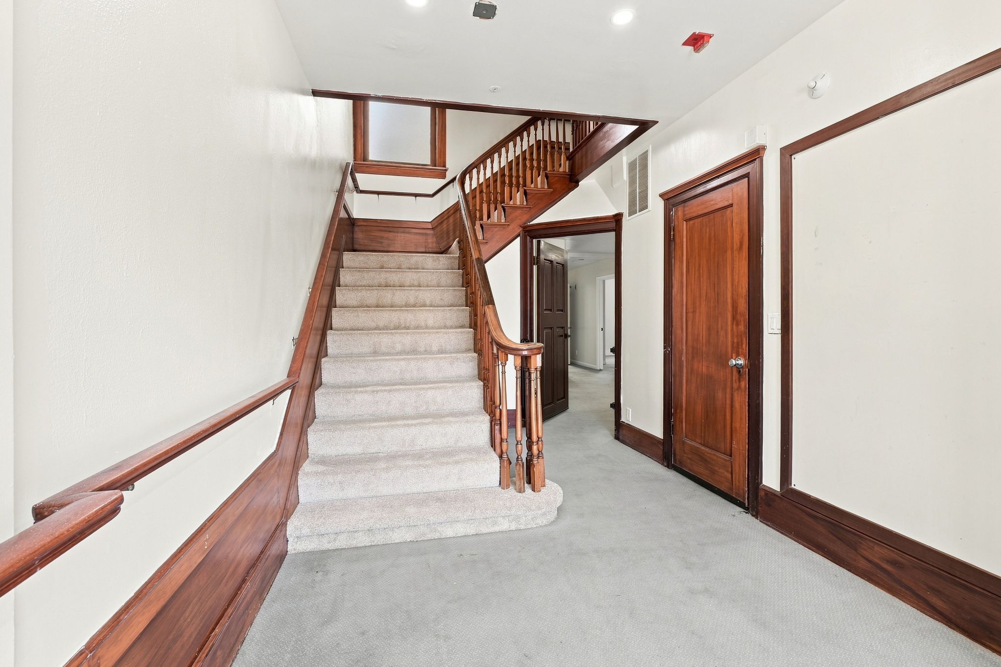 014_F8_616 39th Ave