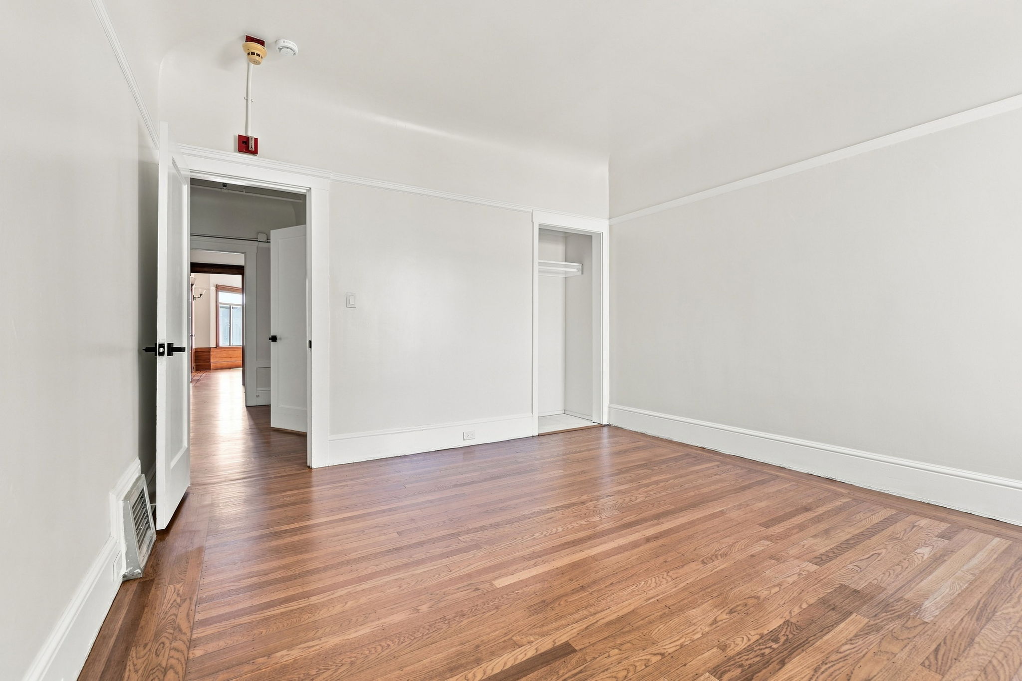 032_F8_616 39th Ave
