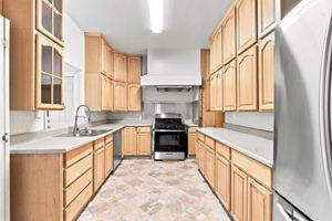 025_F8_616 39th Ave