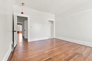 032_F8_616 39th Ave