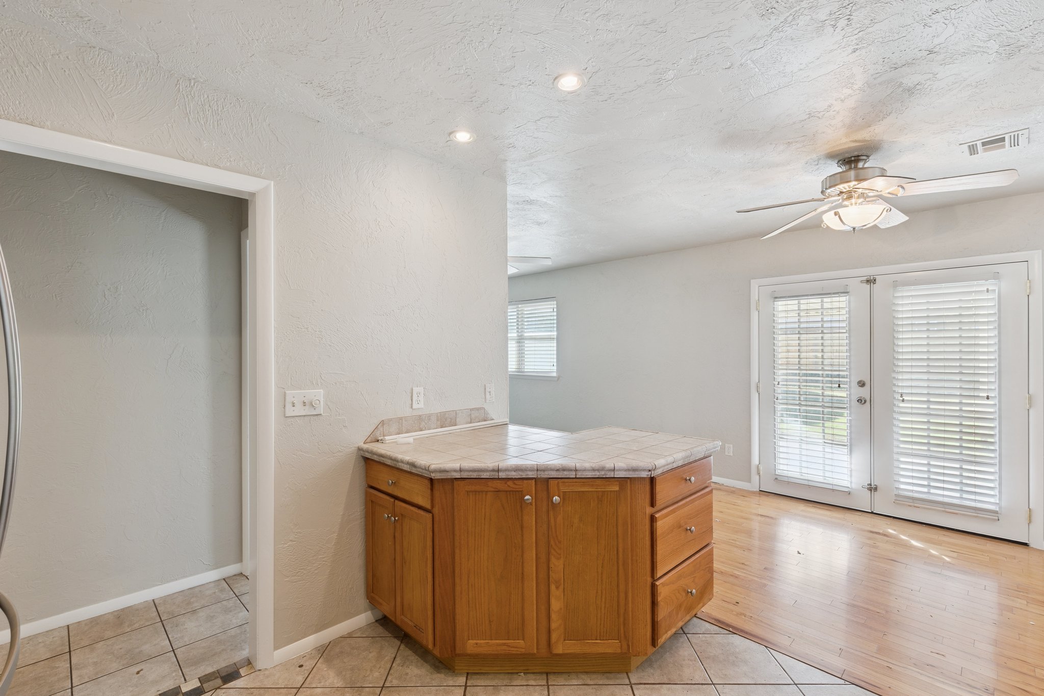 616 Fairlane Dr_011.jpg