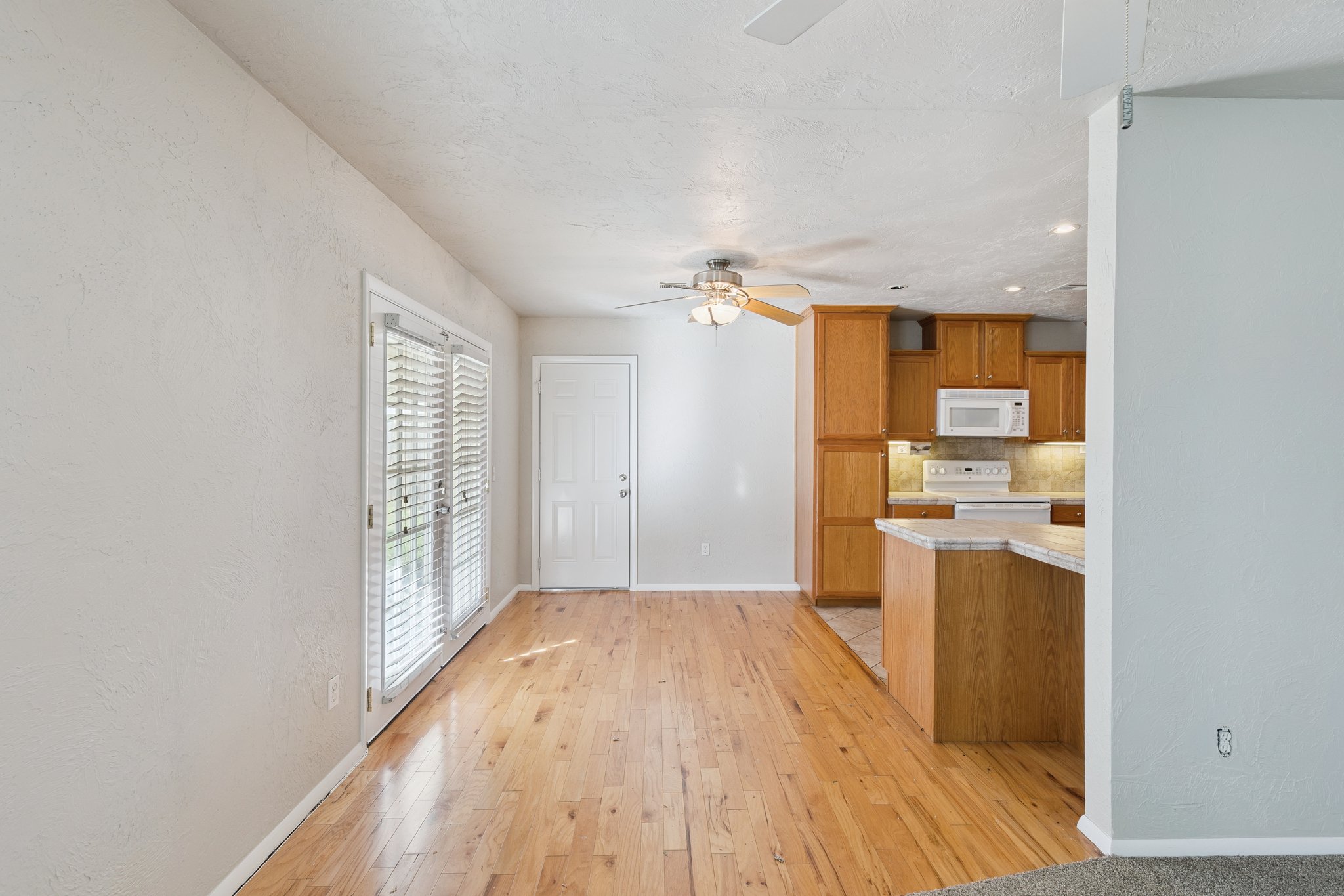 616 Fairlane Dr_014.jpg