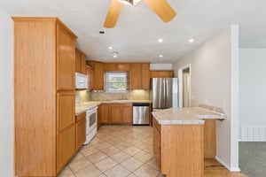 616 Fairlane Dr_015.jpg