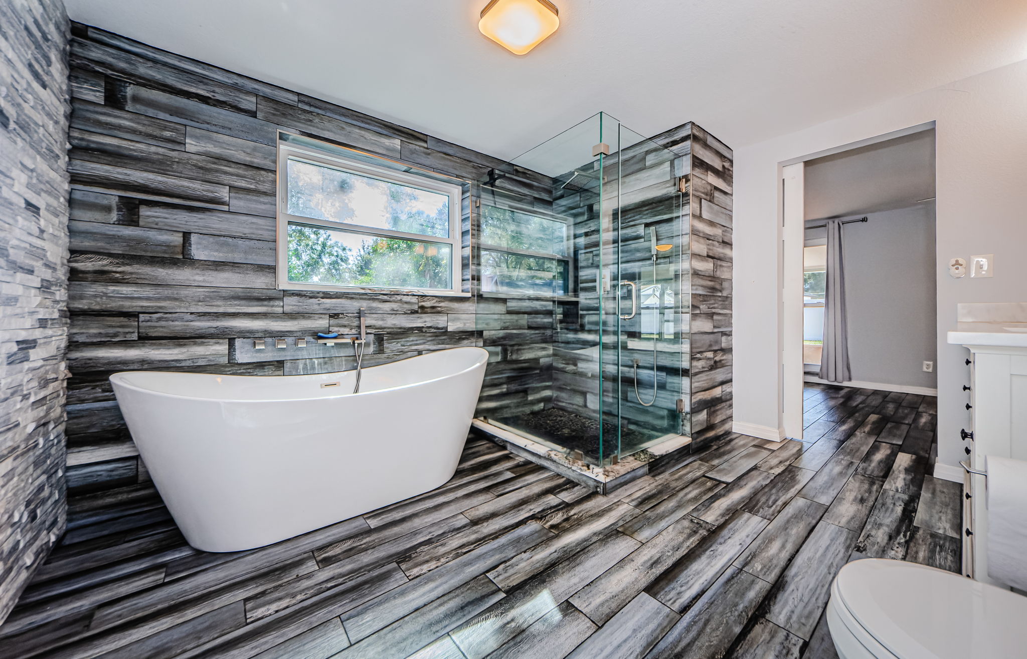 Master Bathroom 1a