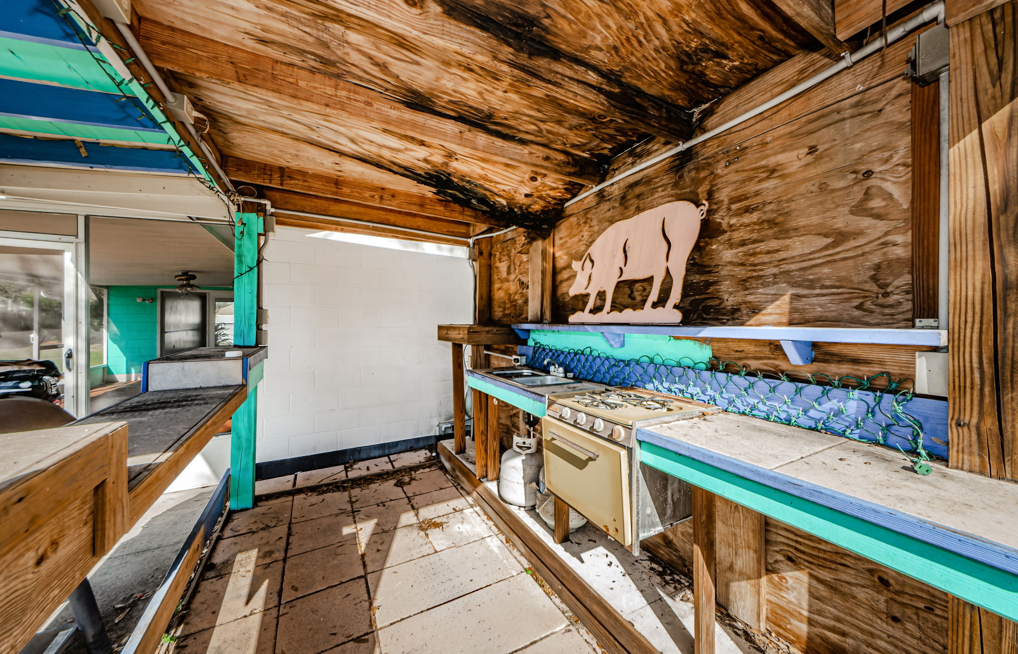 Outdoor Kitchen 1