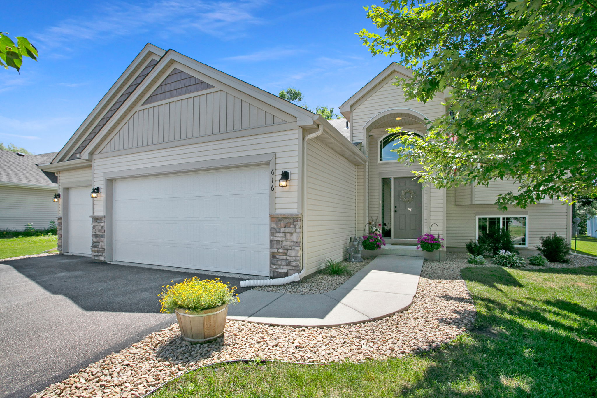  616 Sixth St N., Montrose, MN 55363, US