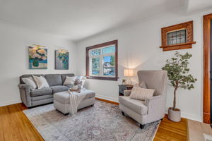 9-living room1