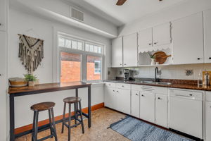 18-kitchen3