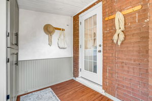 23-mud room2