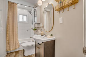 24-washroom1