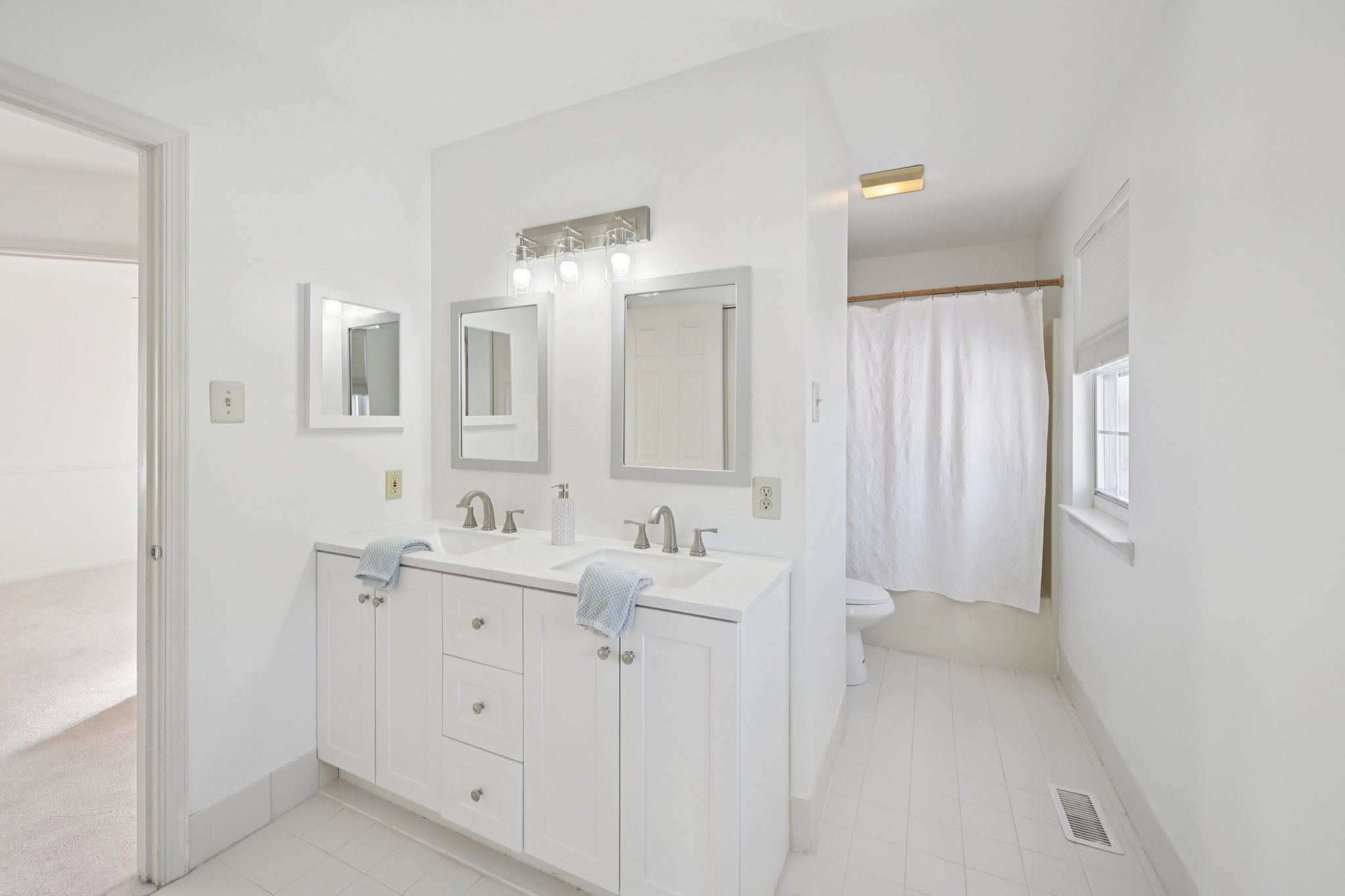 Stewart Rd-S0602-022.jpg