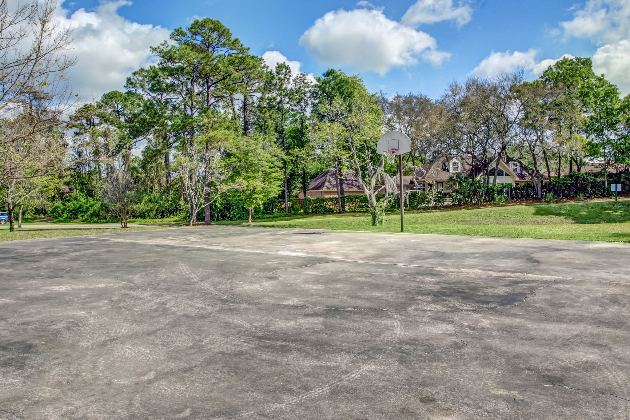 The Lakes - Basketball Courts