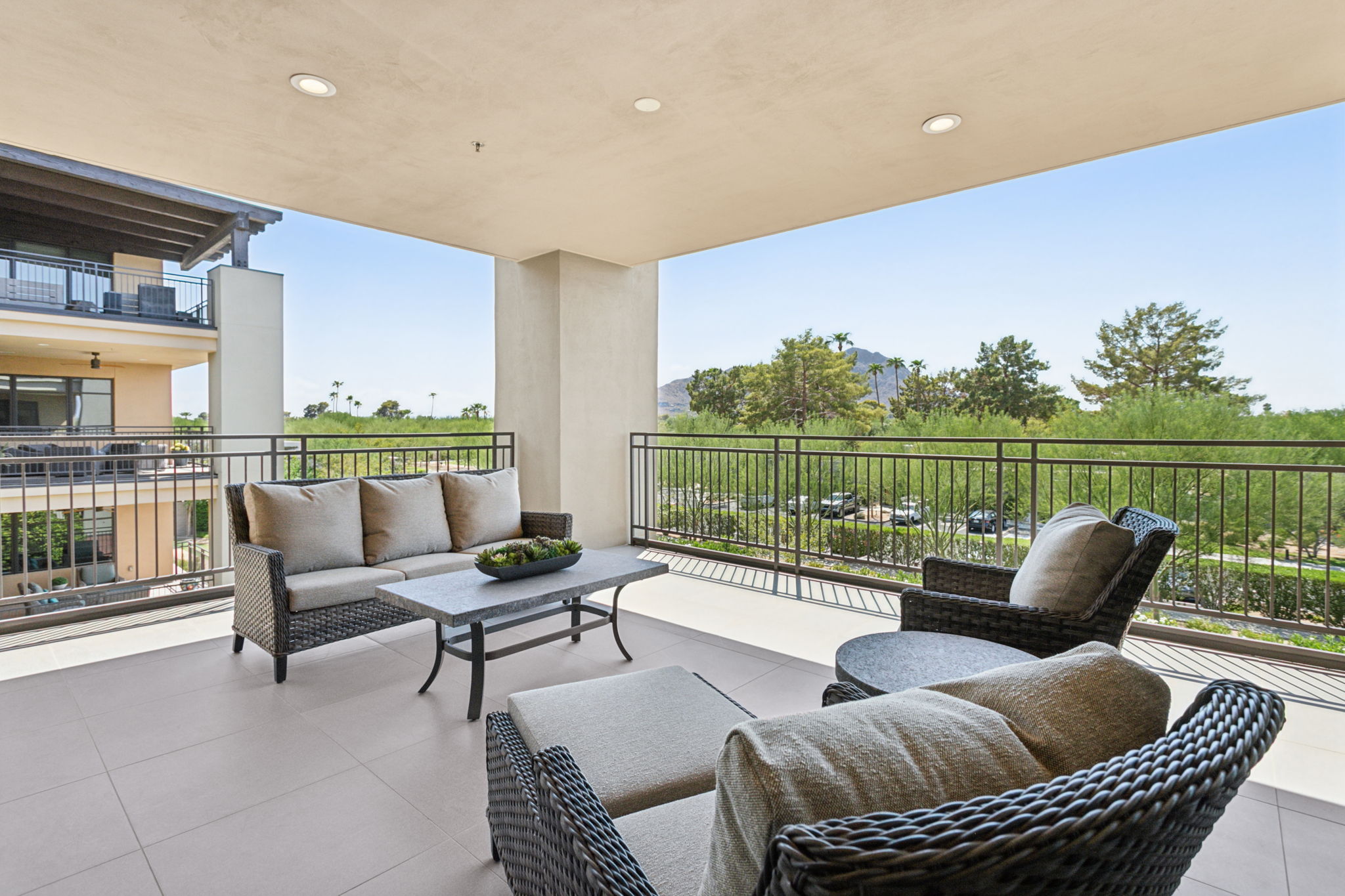  Photo 64
