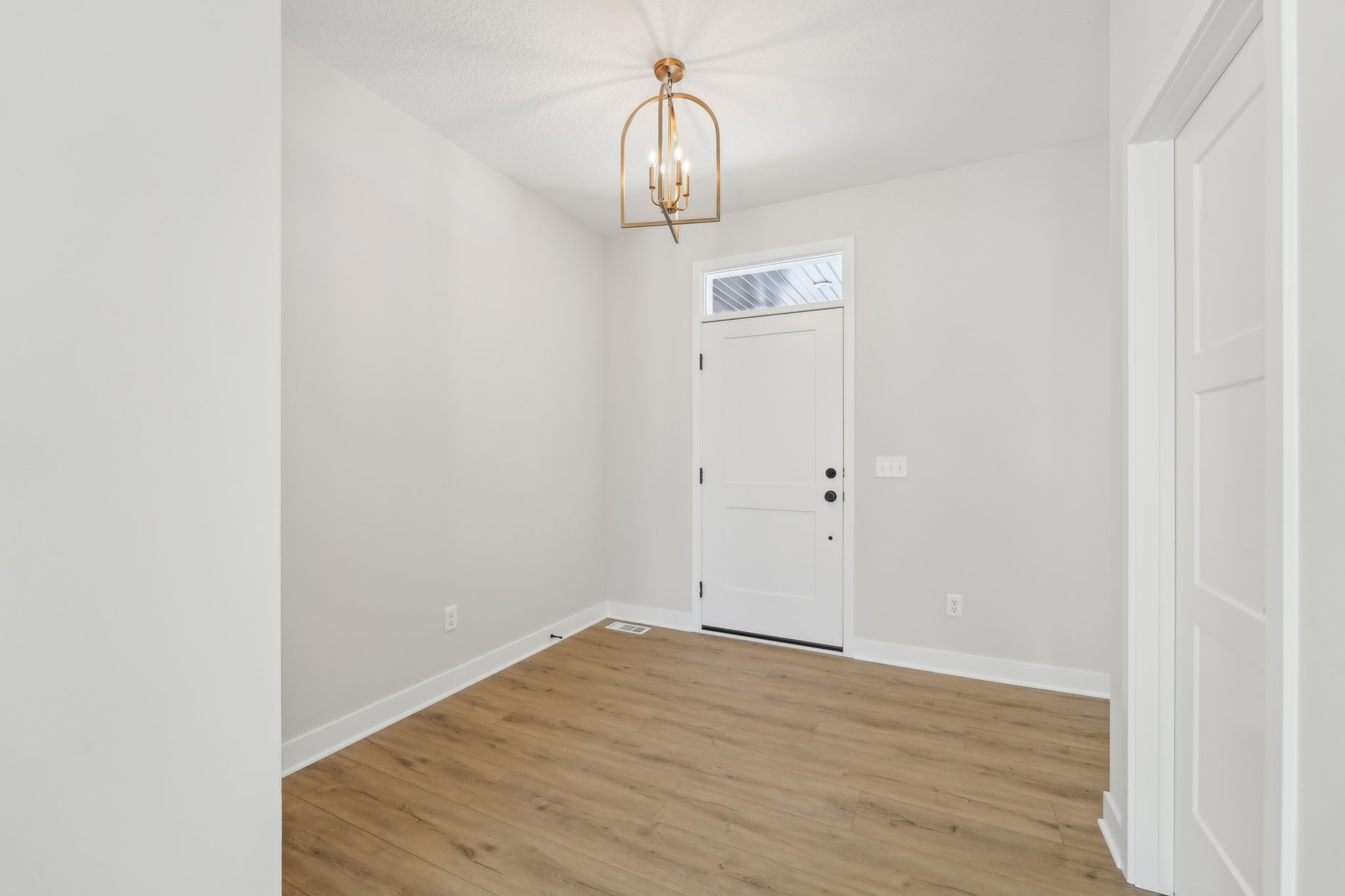 Harkness Ln S-007.jpg