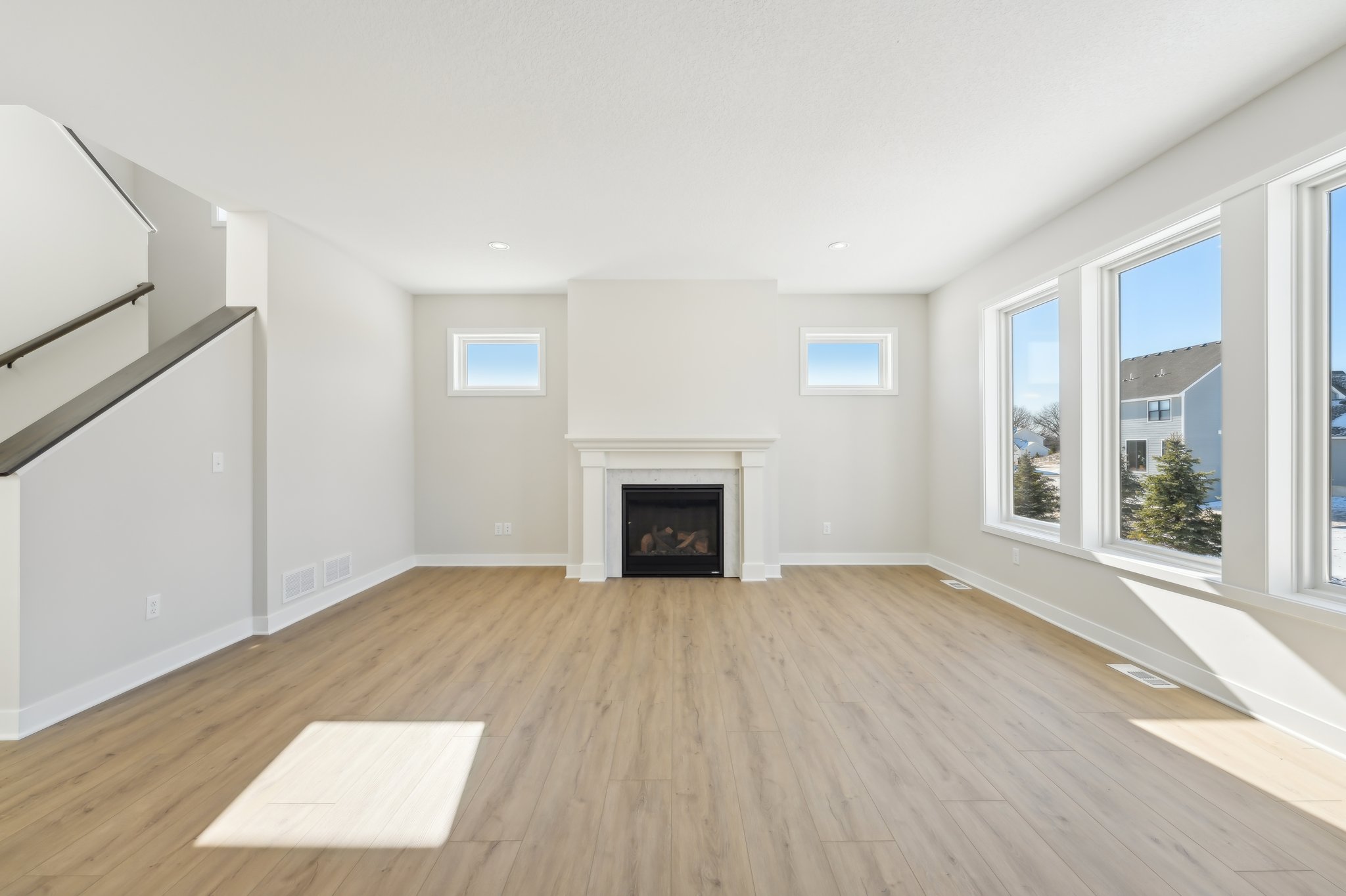 Harkness Ln S-010.jpg