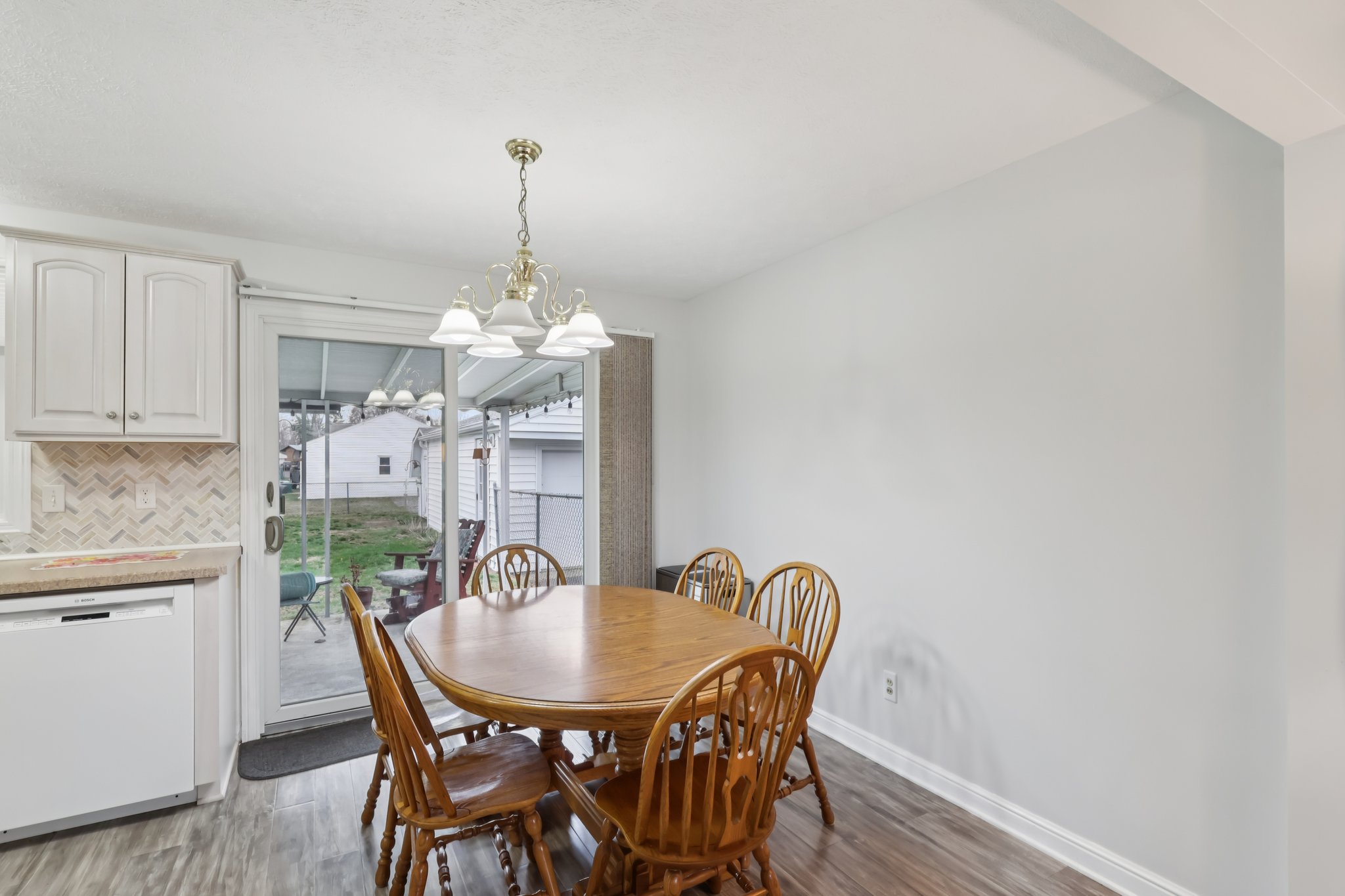 Thistlewood Dr-S1403-010.jpg