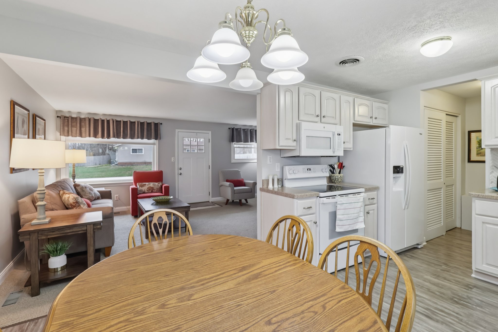 Thistlewood Dr-S1403-012.jpg